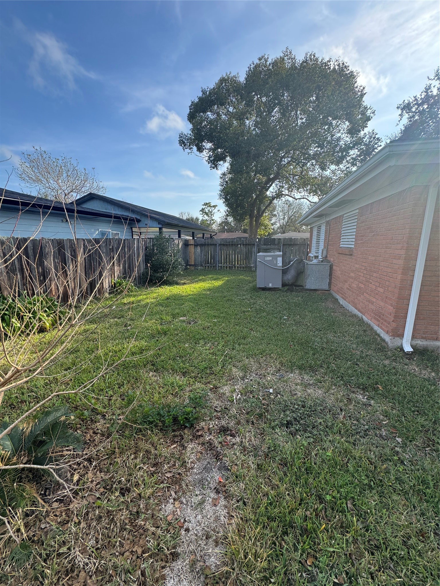 2522 Jackson La Marque, TX 77568 - Photo 17 of 18 a view of a backyard