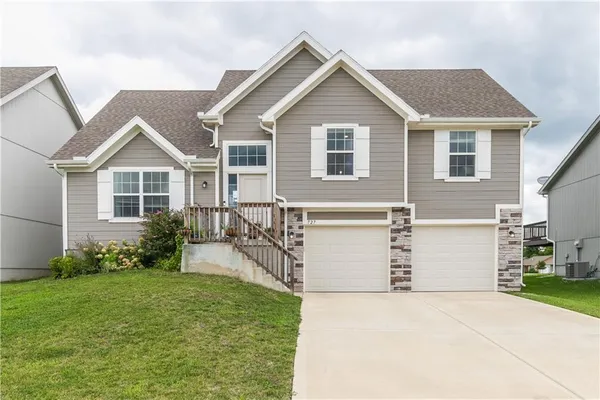 $369,500 | 727 Connor Street, Belton, MO 64012