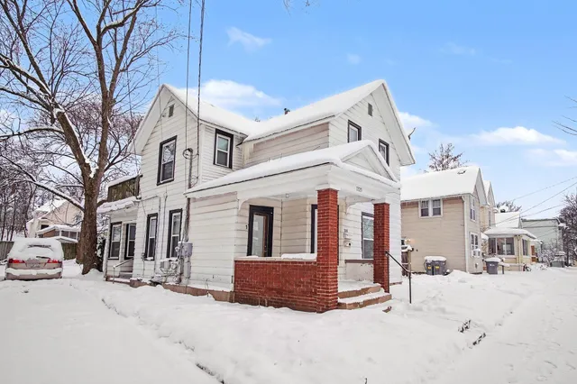 $250,000 | 1325 Buffalo Avenue Northeast, Grand Rapids, MI 49505
