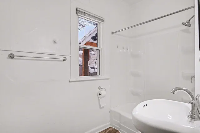 $250,000 | 1325 Buffalo Avenue Northeast, Grand Rapids, MI 49505