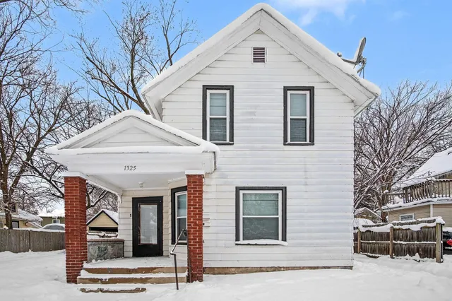 $250,000 | 1325 Buffalo Avenue Northeast, Grand Rapids, MI 49505
