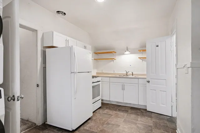 $250,000 | 1325 Buffalo Avenue Northeast, Grand Rapids, MI 49505