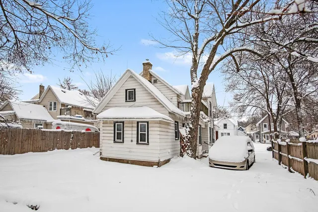 $250,000 | 1325 Buffalo Avenue Northeast, Grand Rapids, MI 49505