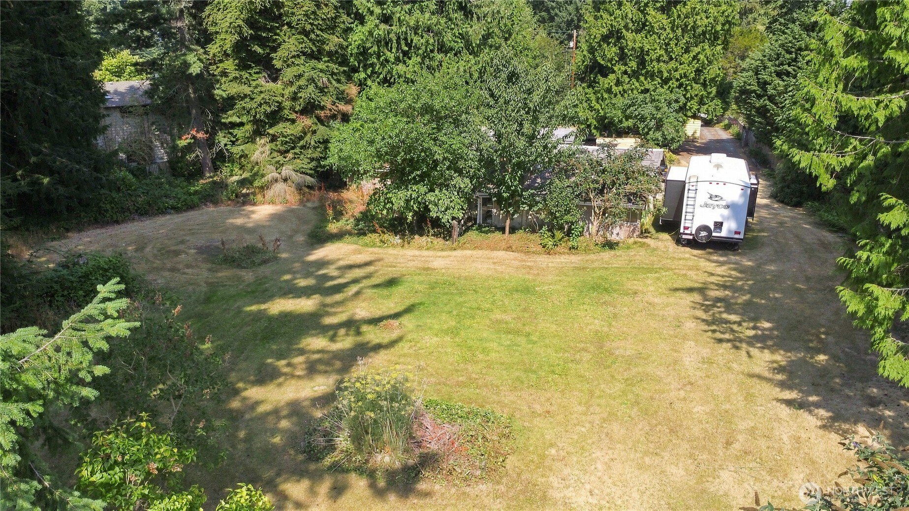 8232 184th Street Southwest Edmonds, WA 98026 - Photo 26 of 40 Gallery Image 26