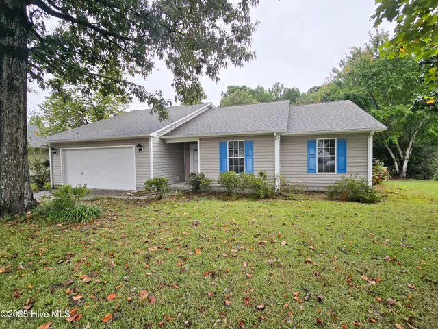 $295,000 | 433 Boysenberry Lane, Hubert, NC 28539