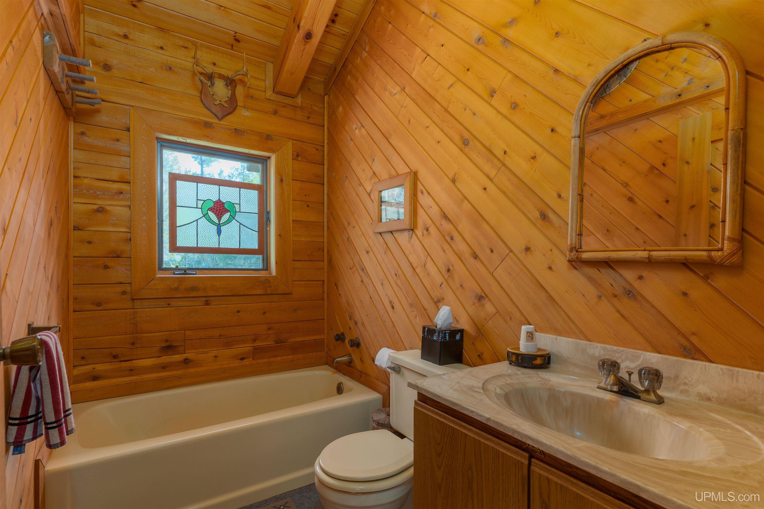 1319 Bates-Amasa Road Iron River, MI 49935 - Photo 16 of 43