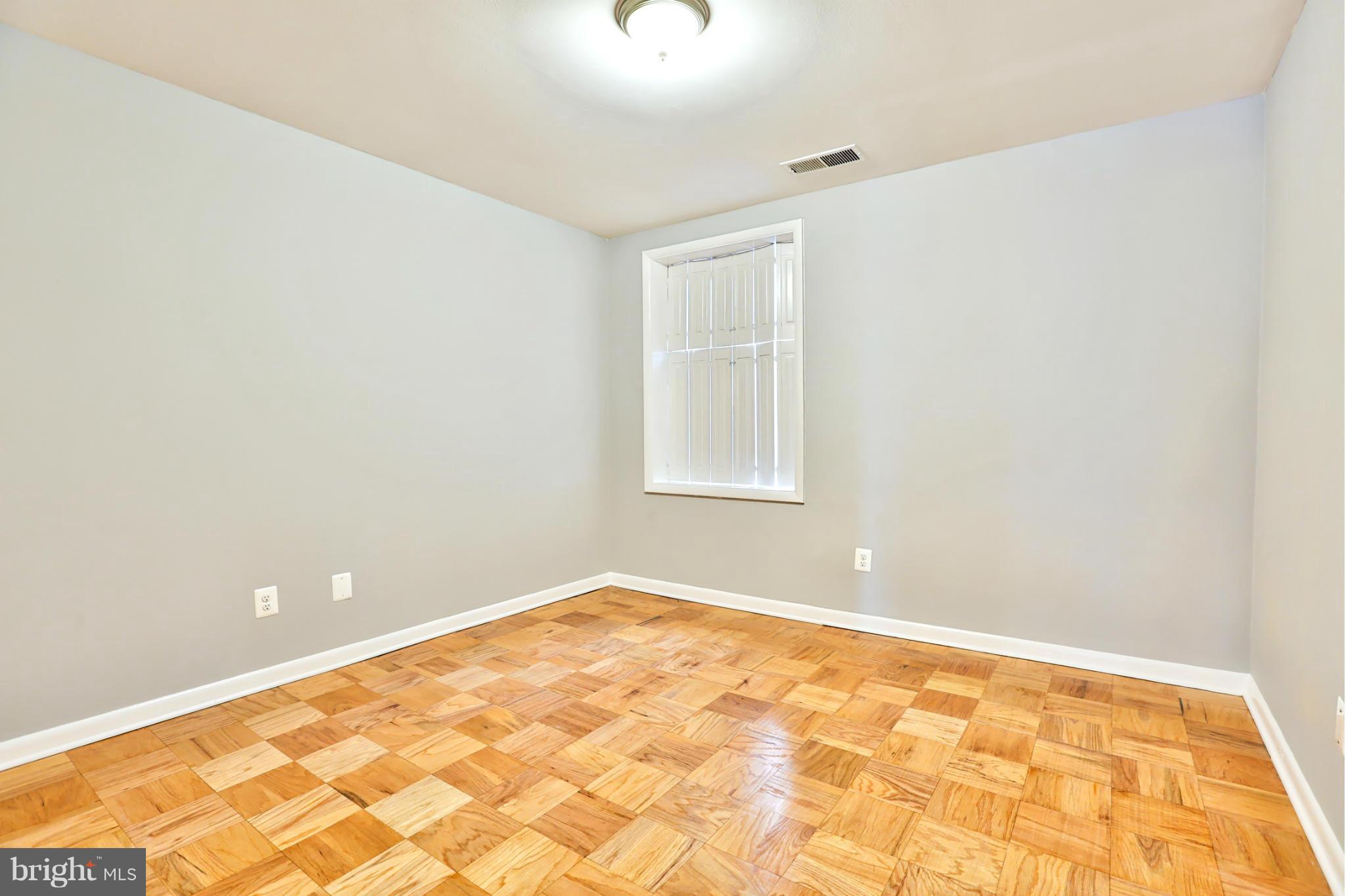 7 Cross Keys Road, Unit 7C Baltimore, MD 21210 - Photo 14 of 28 Spacious Bedroom