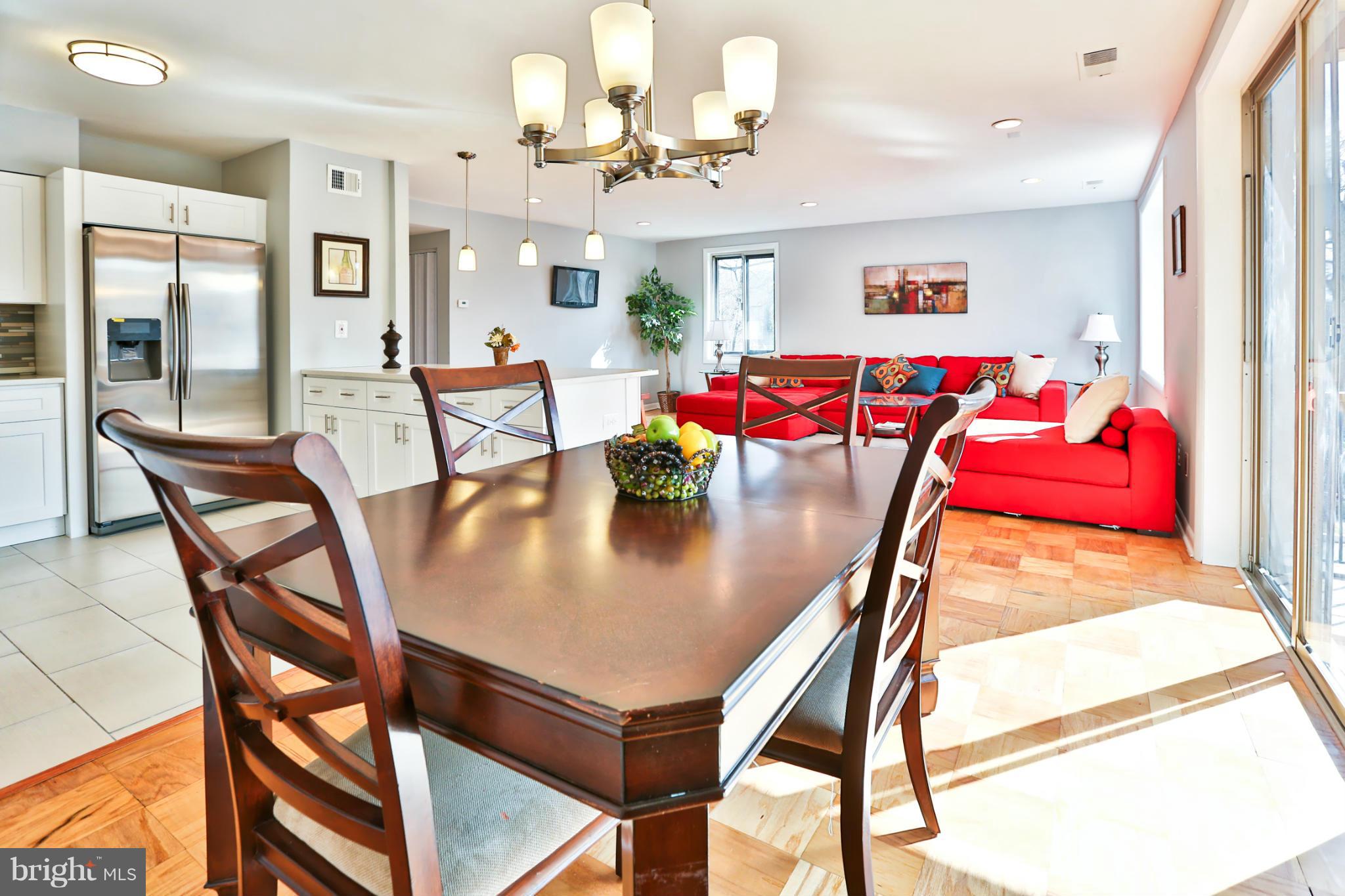7 Cross Keys Road, Unit 7C Baltimore, MD 21210 - Photo 3 of 28 Plenty Of Natural Light