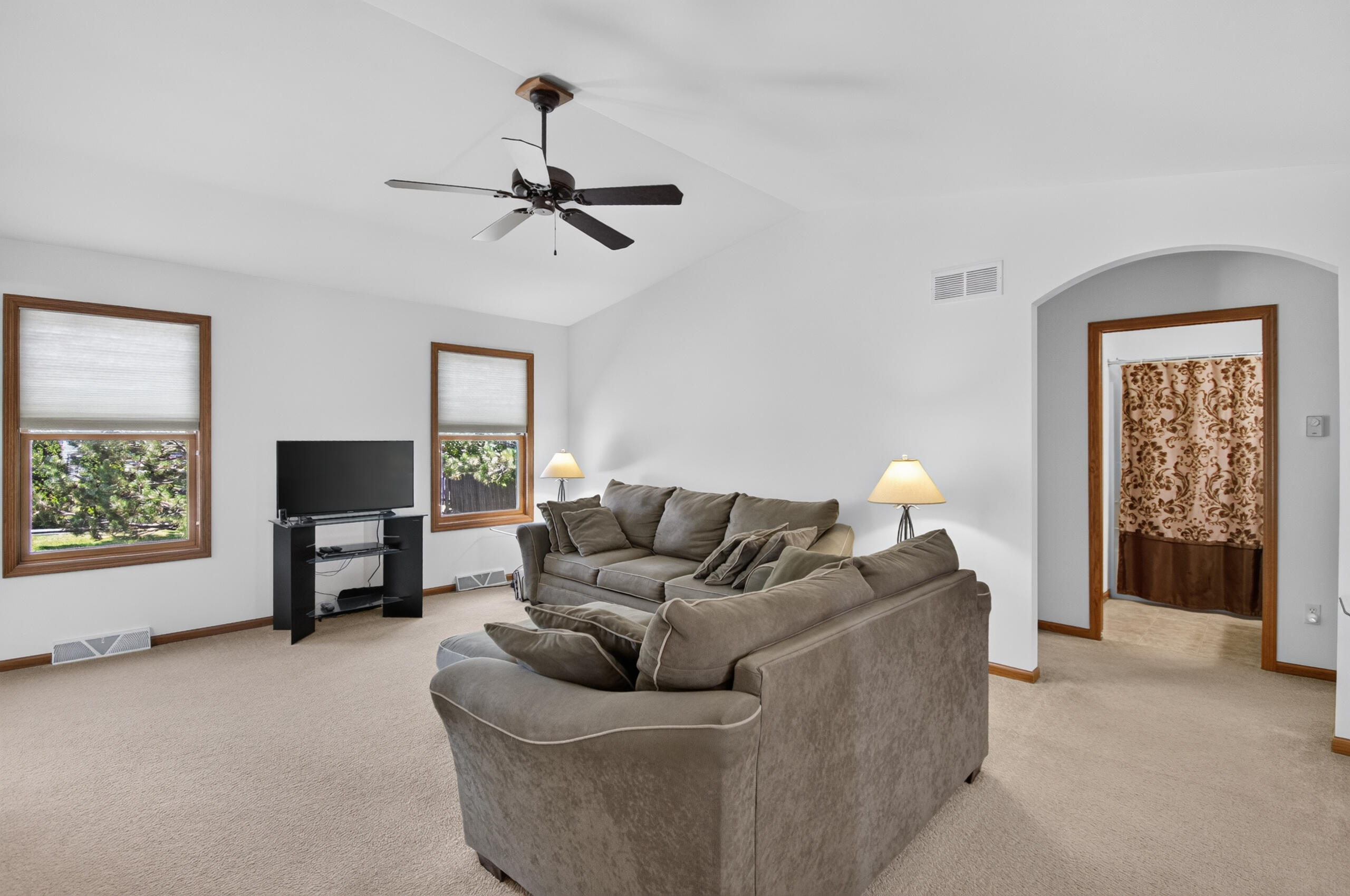 9300 63rd Street Kenosha, WI 53142 - Photo 6 of 24 IMG_4702