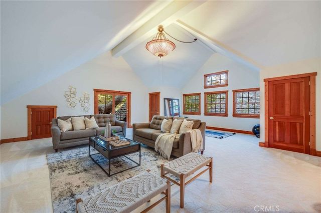 $6,725,000 | 5200 Jessen Drive, La Canada Flintridge, CA 91011