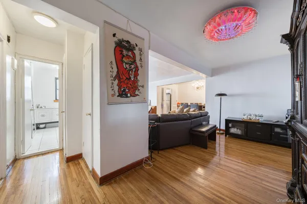 $220,000 | 143-50 Hoover Avenue, Unit 306 | Briarwood
