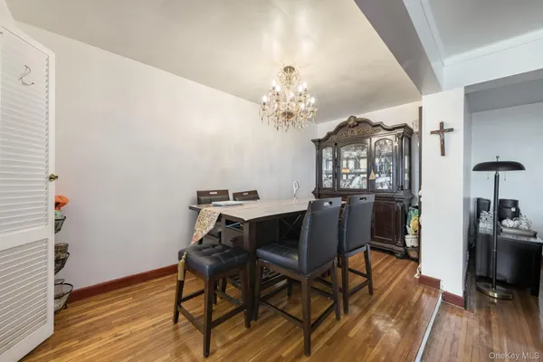 $220,000 | 143-50 Hoover Avenue, Unit 306 | Briarwood