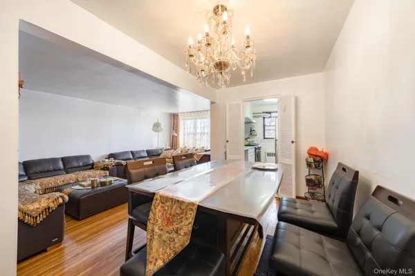 $220,000 | 143-50 Hoover Avenue, Unit 306 | Briarwood