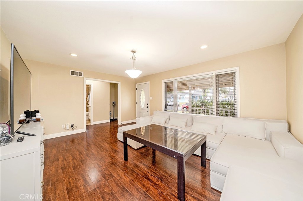 15243 Crosswood Road La Mirada, CA 90638 - Photo 5 of 33