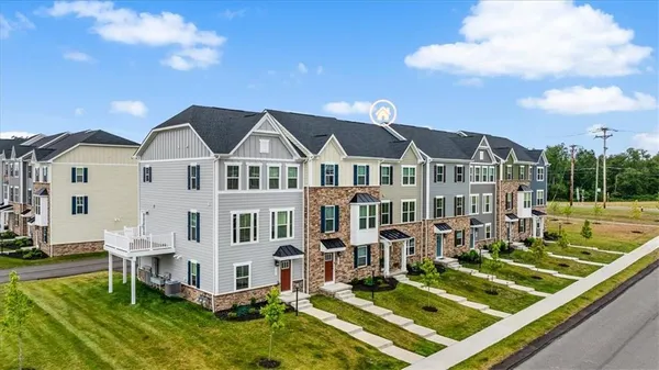 $425,000 | 9005 Hickory Road, Gibsonia, PA 15044