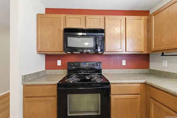 $1,675 | 213 Cactus Patch, Selma, TX 78154