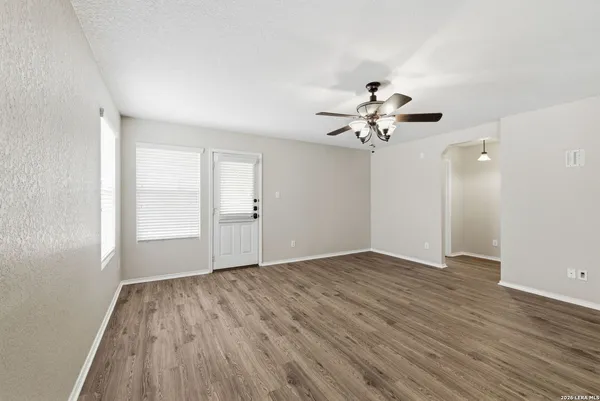 $1,675 | 213 Cactus Patch, Selma, TX 78154