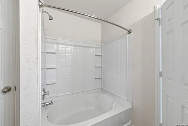 $1,675 | 213 Cactus Patch, Selma, TX 78154