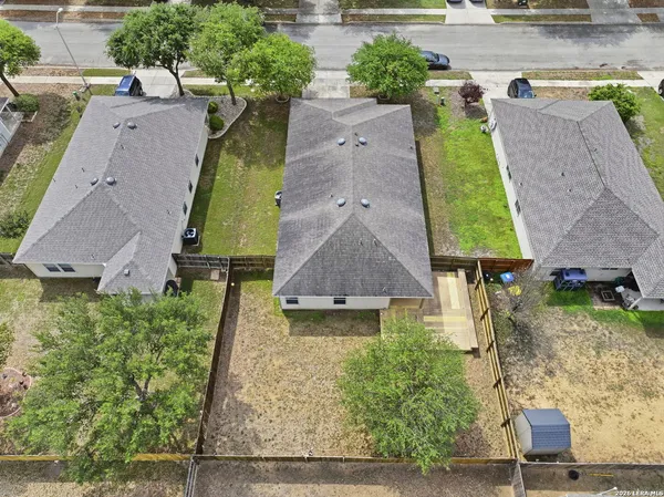 $1,675 | 213 Cactus Patch, Selma, TX 78154