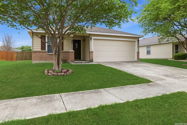 $1,675 | 213 Cactus Patch, Selma, TX 78154
