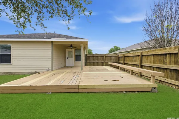 $1,675 | 213 Cactus Patch, Selma, TX 78154