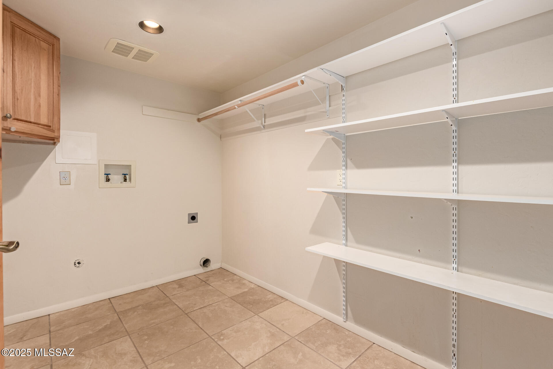 5100 East Golder Ranch Drive Tucson, AZ 85739 - Photo 21 of 47 Laundry Room / Pantry