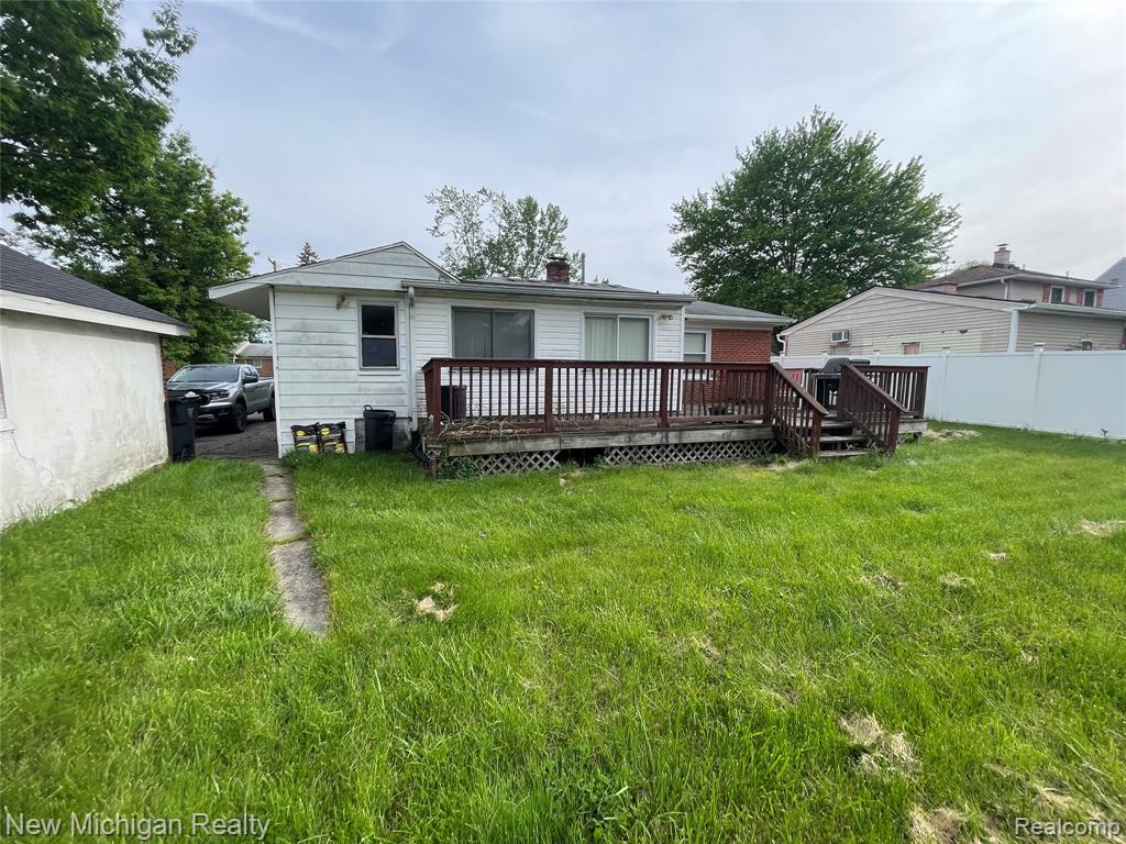 2811 Wisconsin Road Troy, MI 48083 - Photo 2 of 22