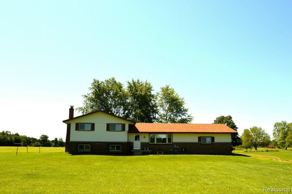 24320 Pratt Road Armada, MI 48005 - Photo 22 of 29 DSC_0542.jpg
