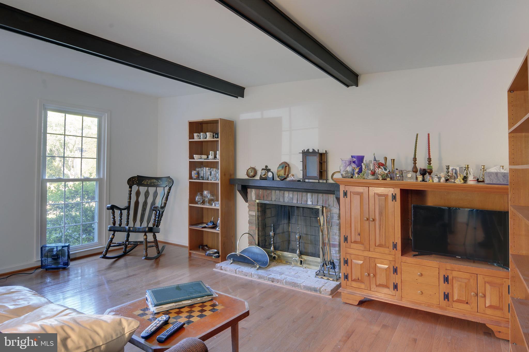 8811 Cuttermill Place Springfield, VA 22153 - Photo 8 of 12 Family Room