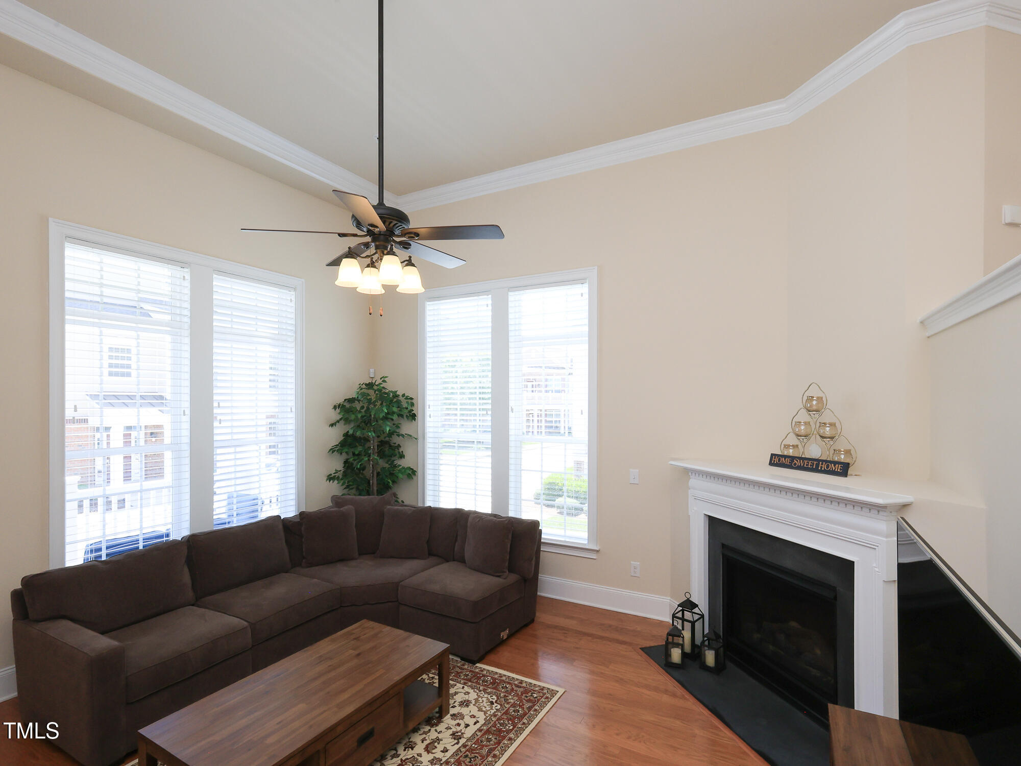 10529 Sablewood Drive, Unit 116 Raleigh, NC 27617 - Photo 9 of 57 011_10529_sablewood_116_living_rm