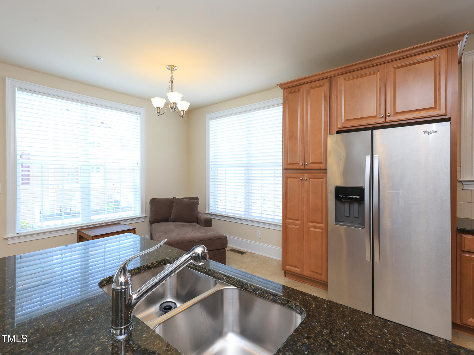 10529 Sablewood Drive, Unit 116 Raleigh, NC 27617 - Photo 20 of 57 026_10529_sablewood_116_kitchen
