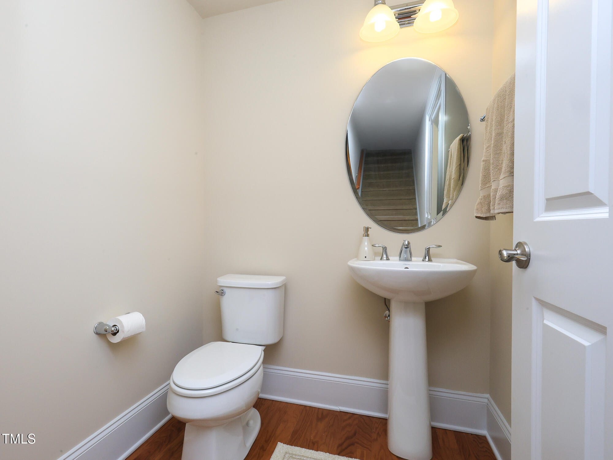 10529 Sablewood Drive, Unit 116 Raleigh, NC 27617 - Photo 25 of 57 036_10529_sablewood_116_half_bath