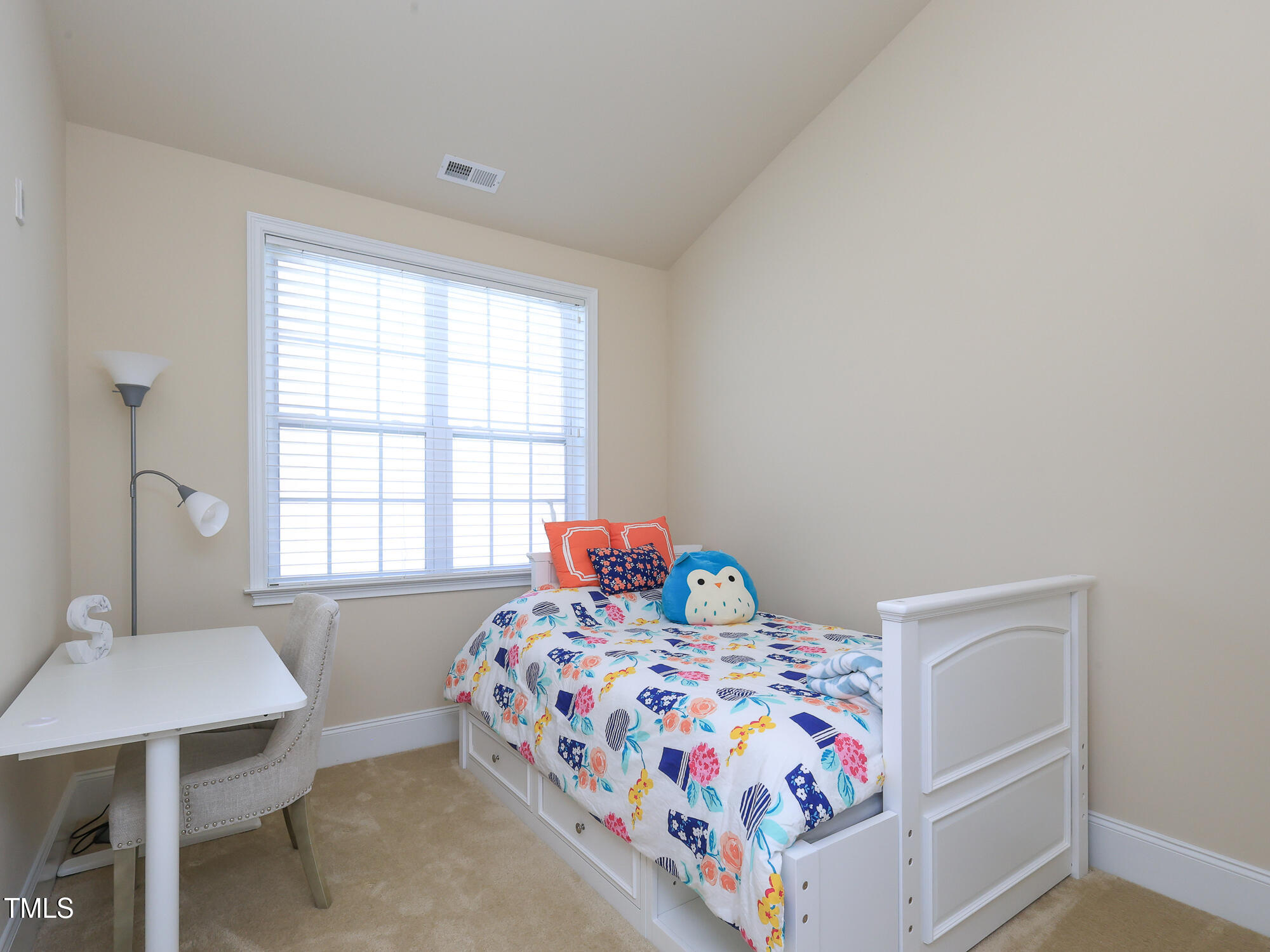 10529 Sablewood Drive, Unit 116 Raleigh, NC 27617 - Photo 37 of 57 057_10529_sablewood_116_bdrm2