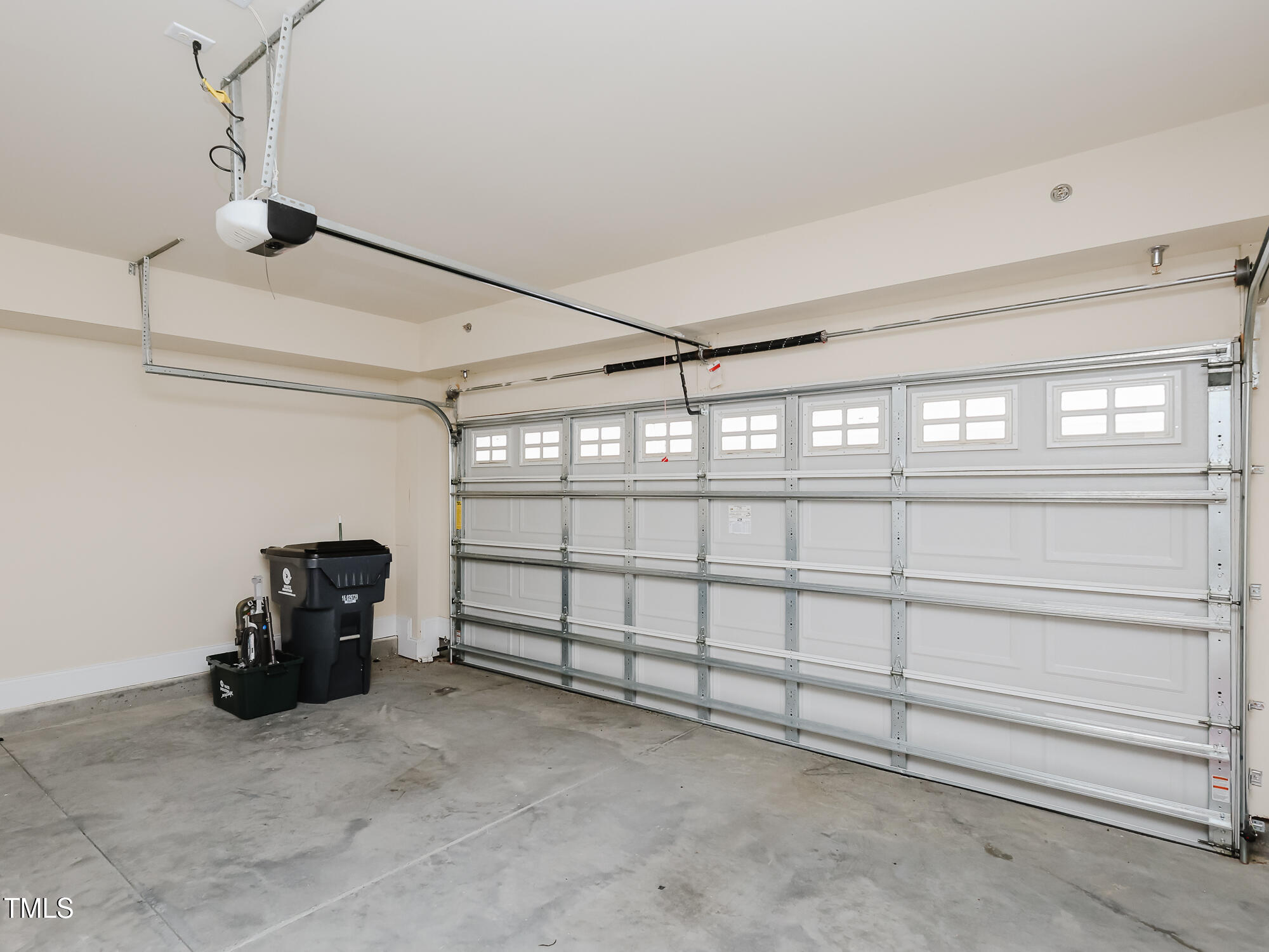 10529 Sablewood Drive, Unit 116 Raleigh, NC 27617 - Photo 47 of 57 069_10529_sablewood_116_garage