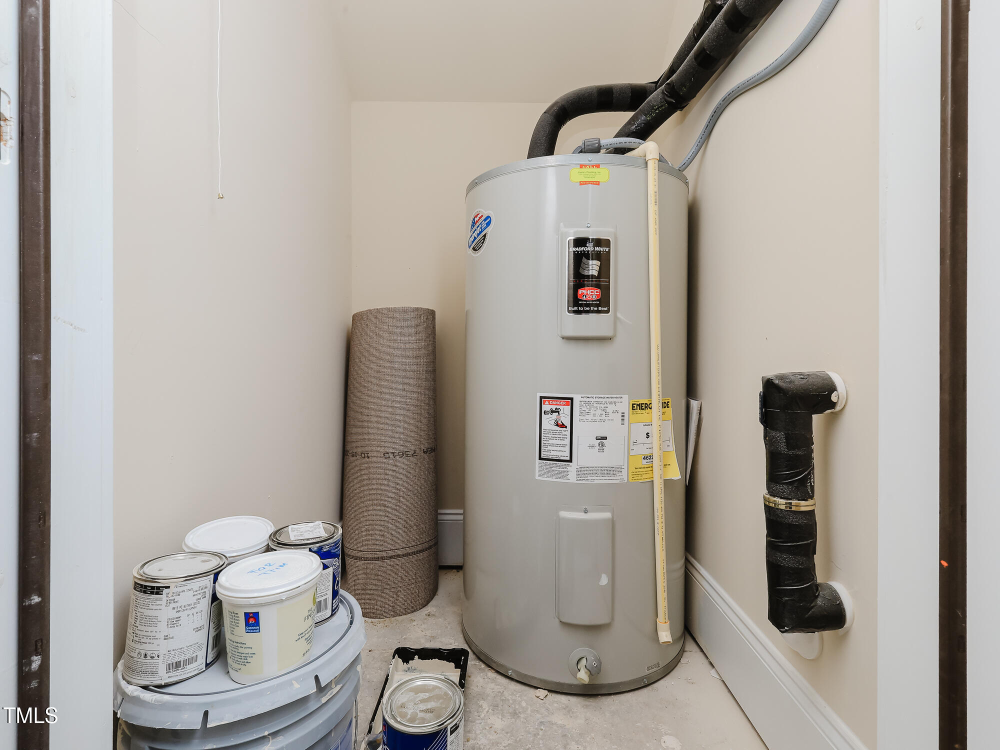 10529 Sablewood Drive, Unit 116 Raleigh, NC 27617 - Photo 50 of 57 072_10529_sablewood_116_water_heater