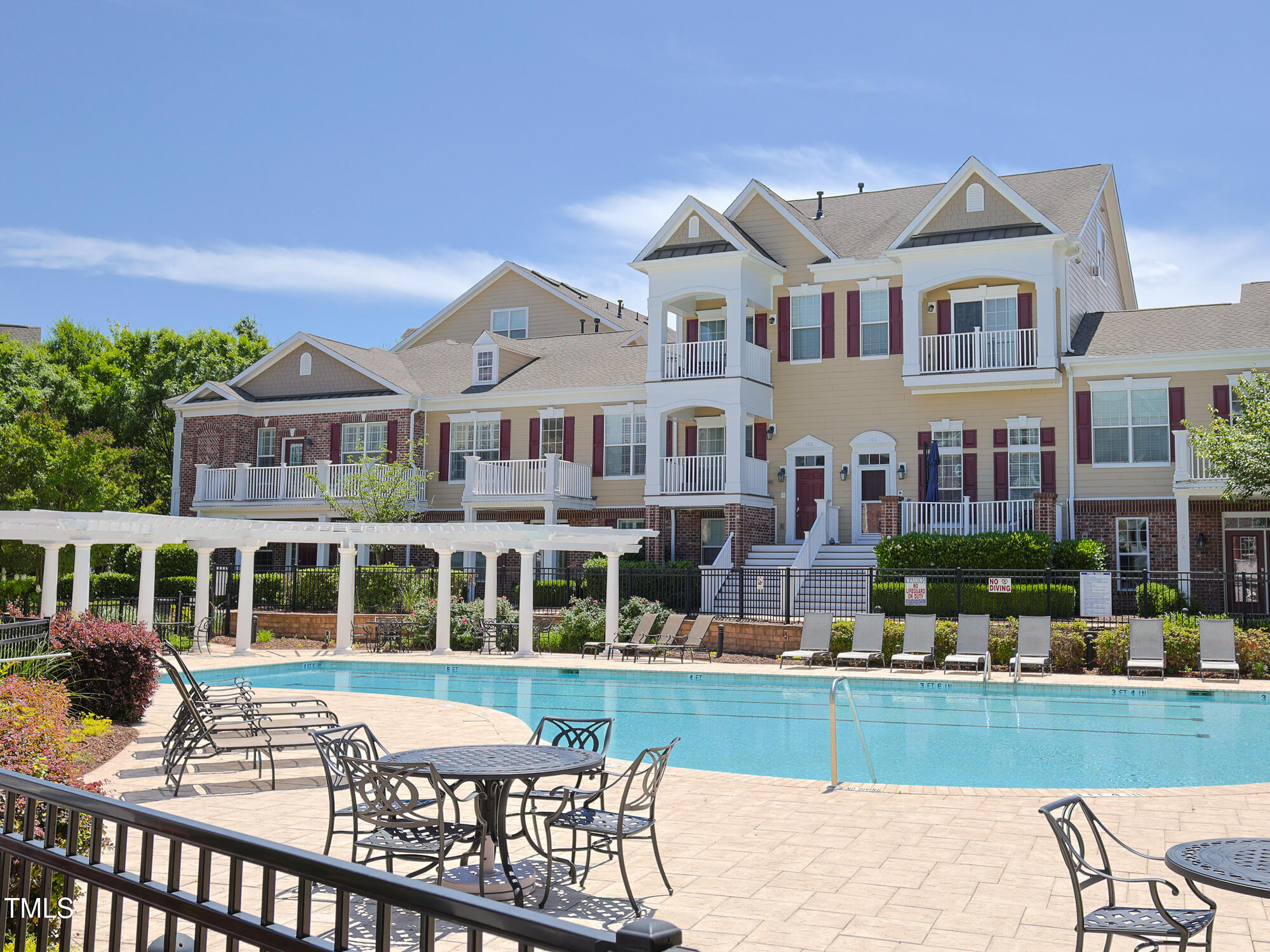 10529 Sablewood Drive, Unit 116 Raleigh, NC 27617 - Photo 53 of 57 077_10529_sablewood_116_pool