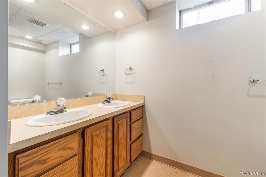 27981 Elba Road Grosse Ile, MI 48138 - Photo 48 of 56 Gallery Image 48