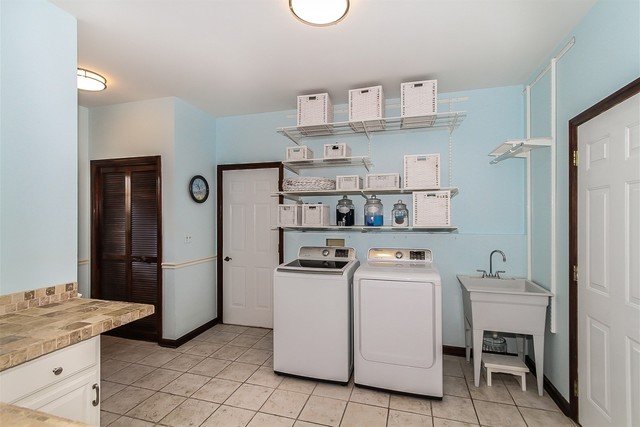 5N884 Dunham Trails Road Wayne, IL 60184 - Photo 16 of 26 a view of kitchen and sink