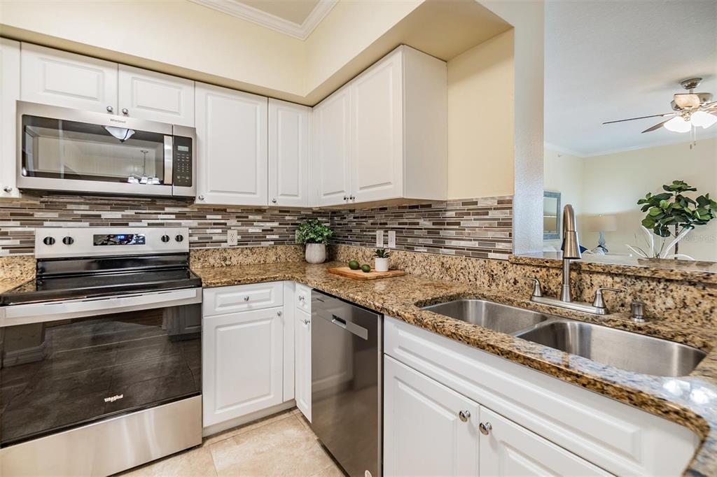 4516 Seagull Drive, Unit 805 New Port Richey, FL 34652 - Photo 11 of 33