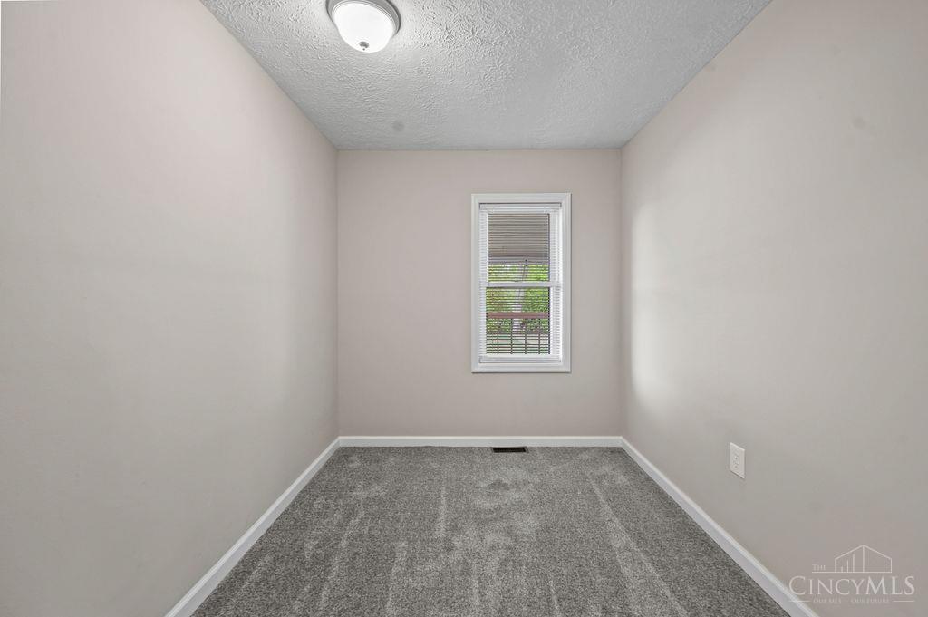 5340 Augspurger Road Hamilton, OH 45011 - Photo 18 of 48