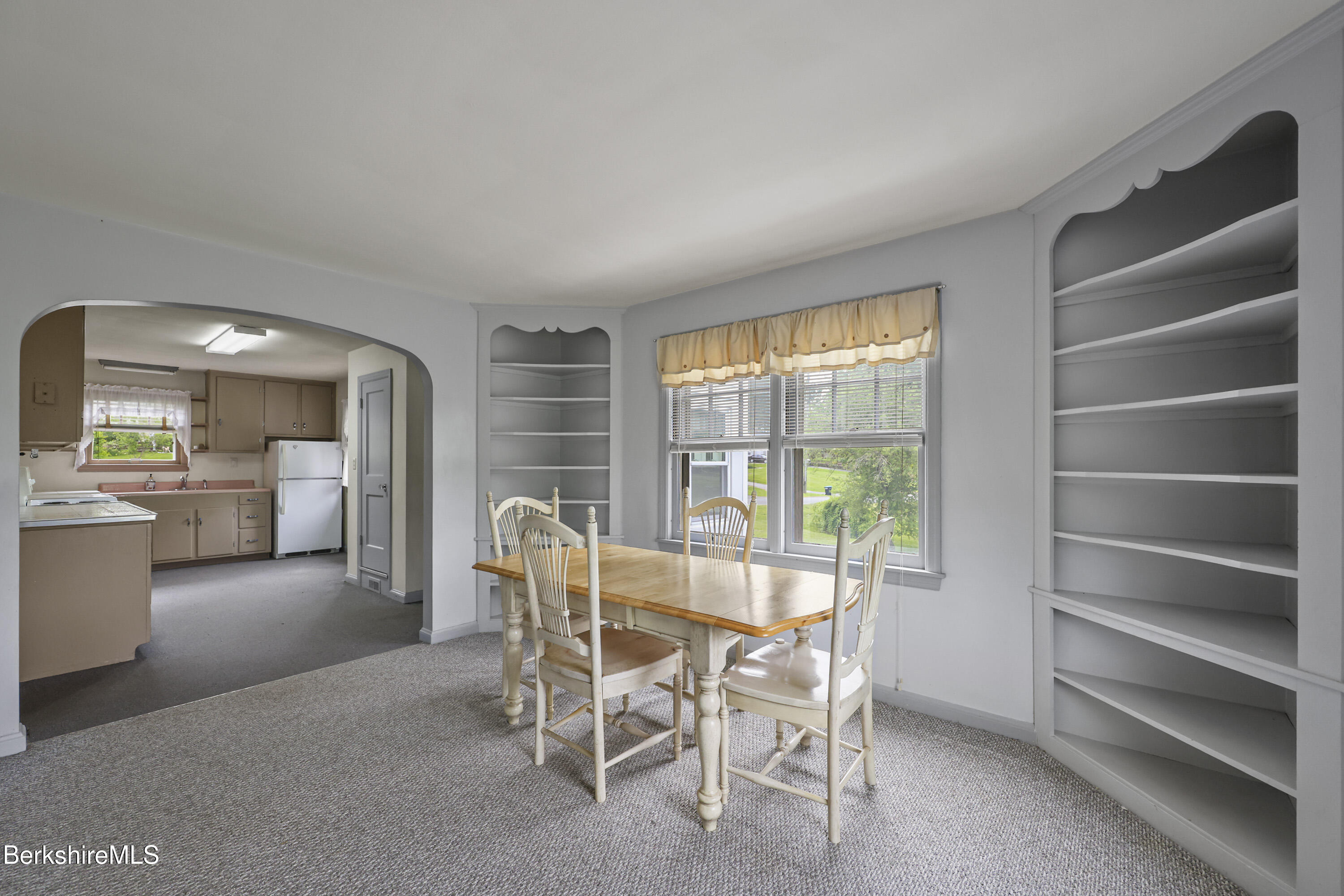 44 Jason Street Pittsfield, MA 01201 - Photo 13 of 41 Dining Room