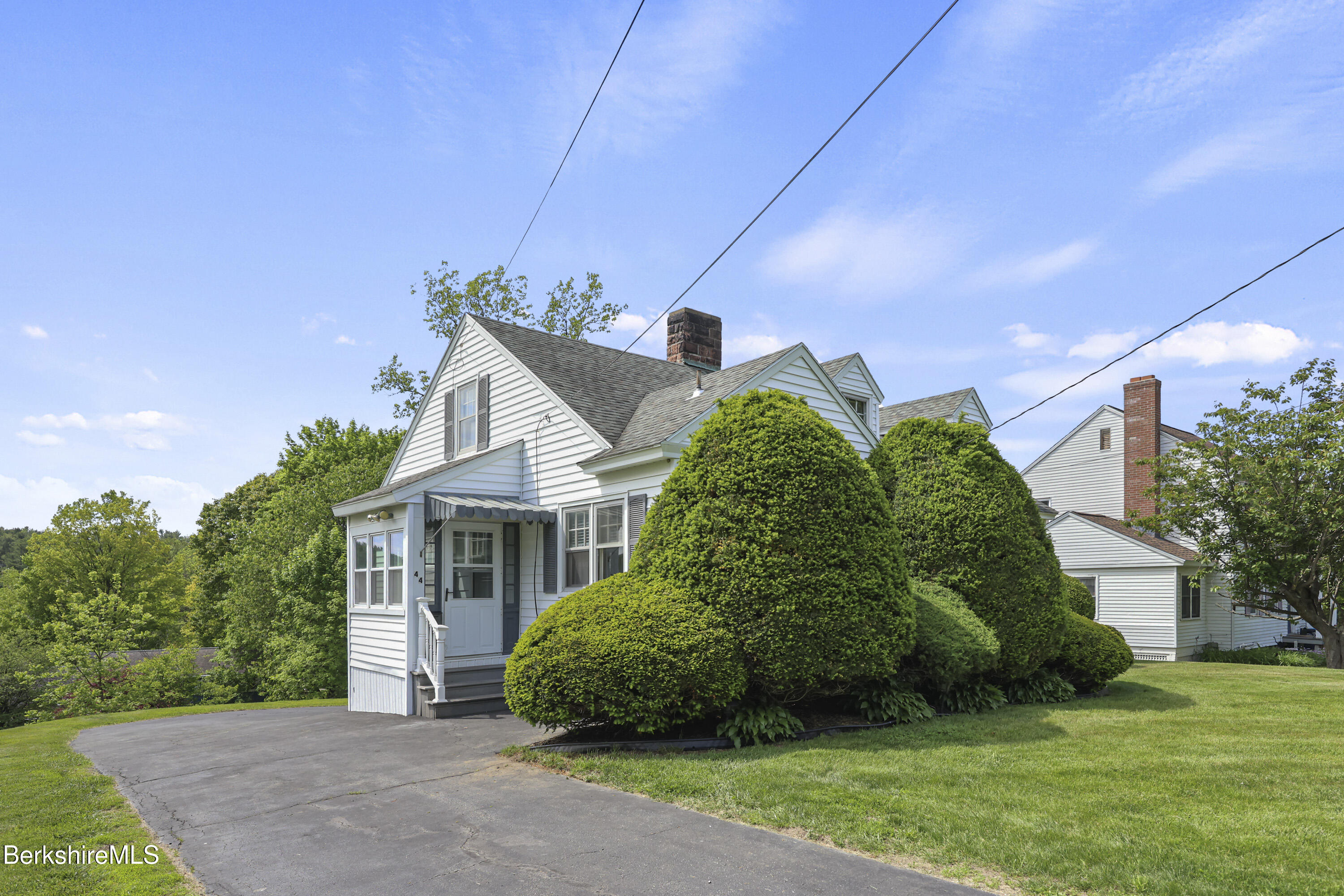 44 Jason Street Pittsfield, MA 01201 - Photo 2 of 41 Exterior Front