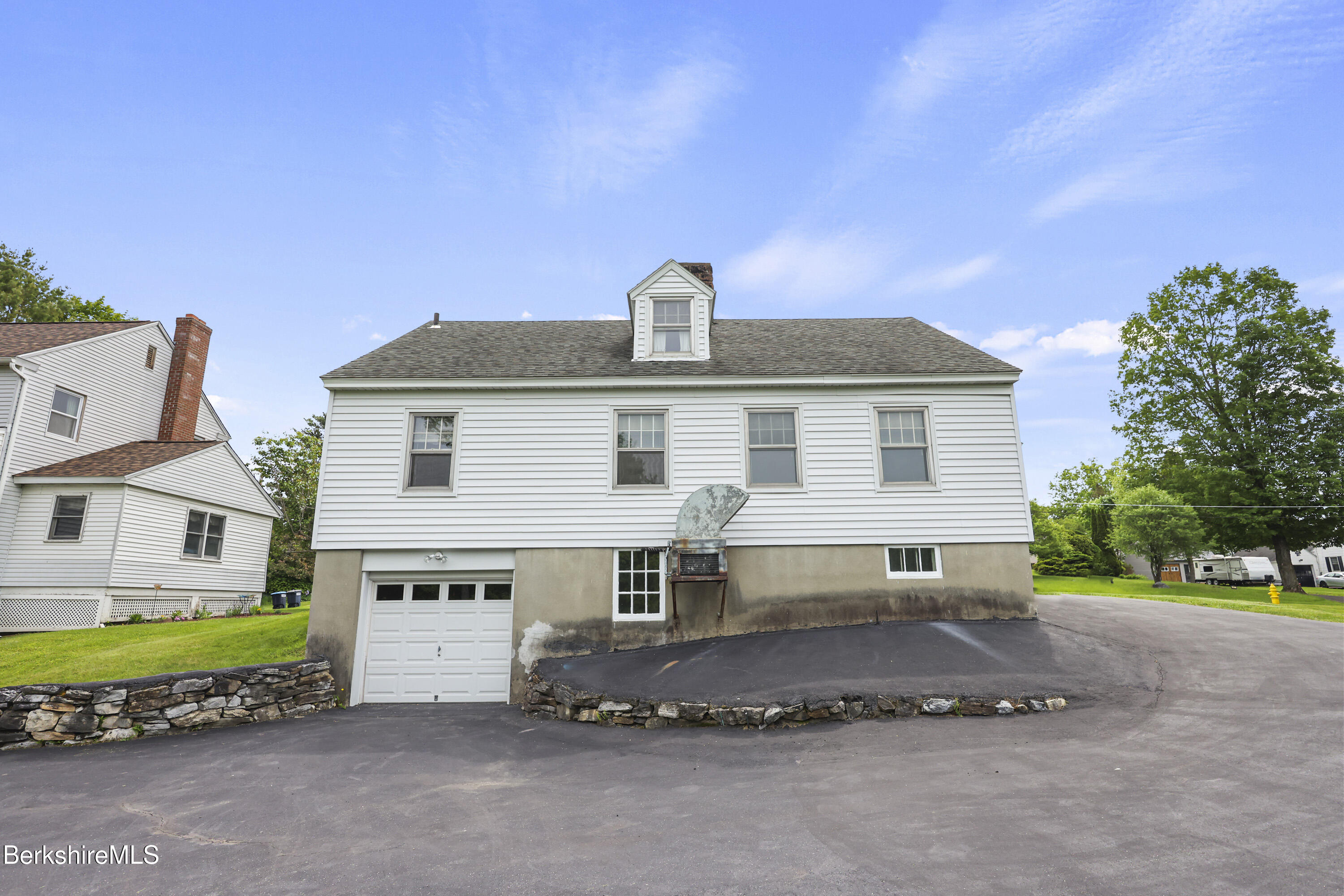 44 Jason Street Pittsfield, MA 01201 - Photo 31 of 41 Exterior Back