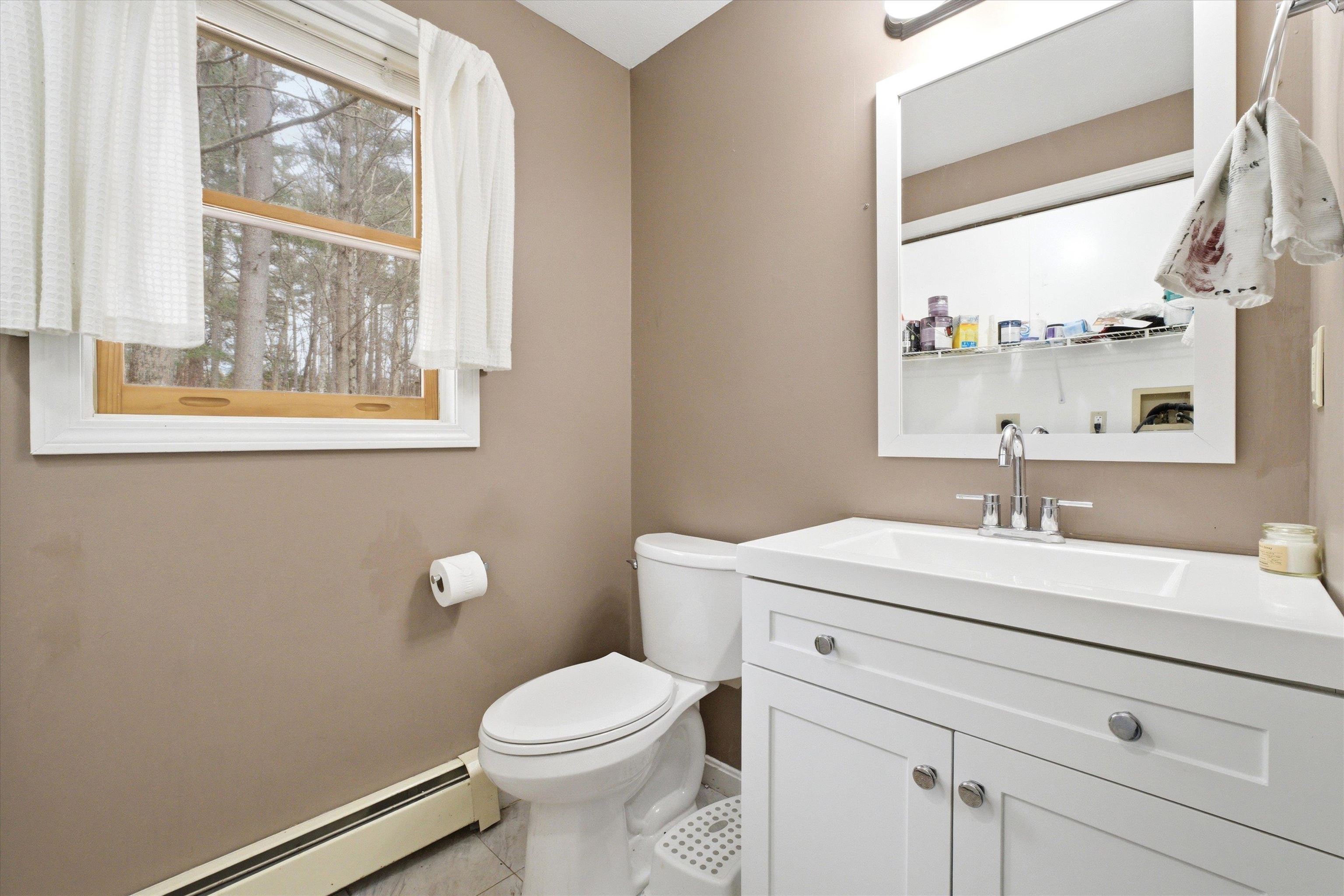 409 Hackett Hill Road Hooksett, NH 03106 - Photo 20 of 52