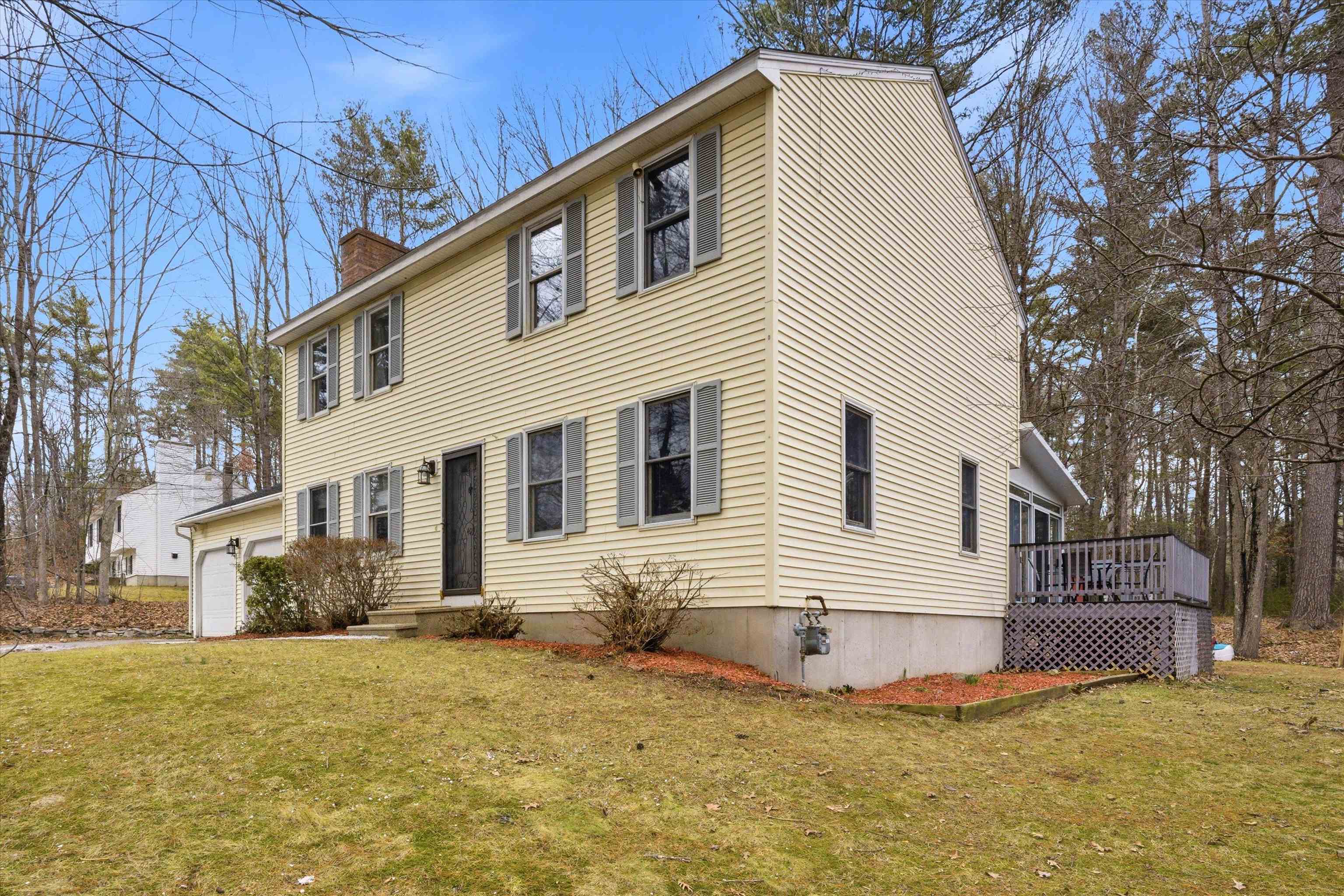 409 Hackett Hill Road Hooksett, NH 03106 - Photo 3 of 52