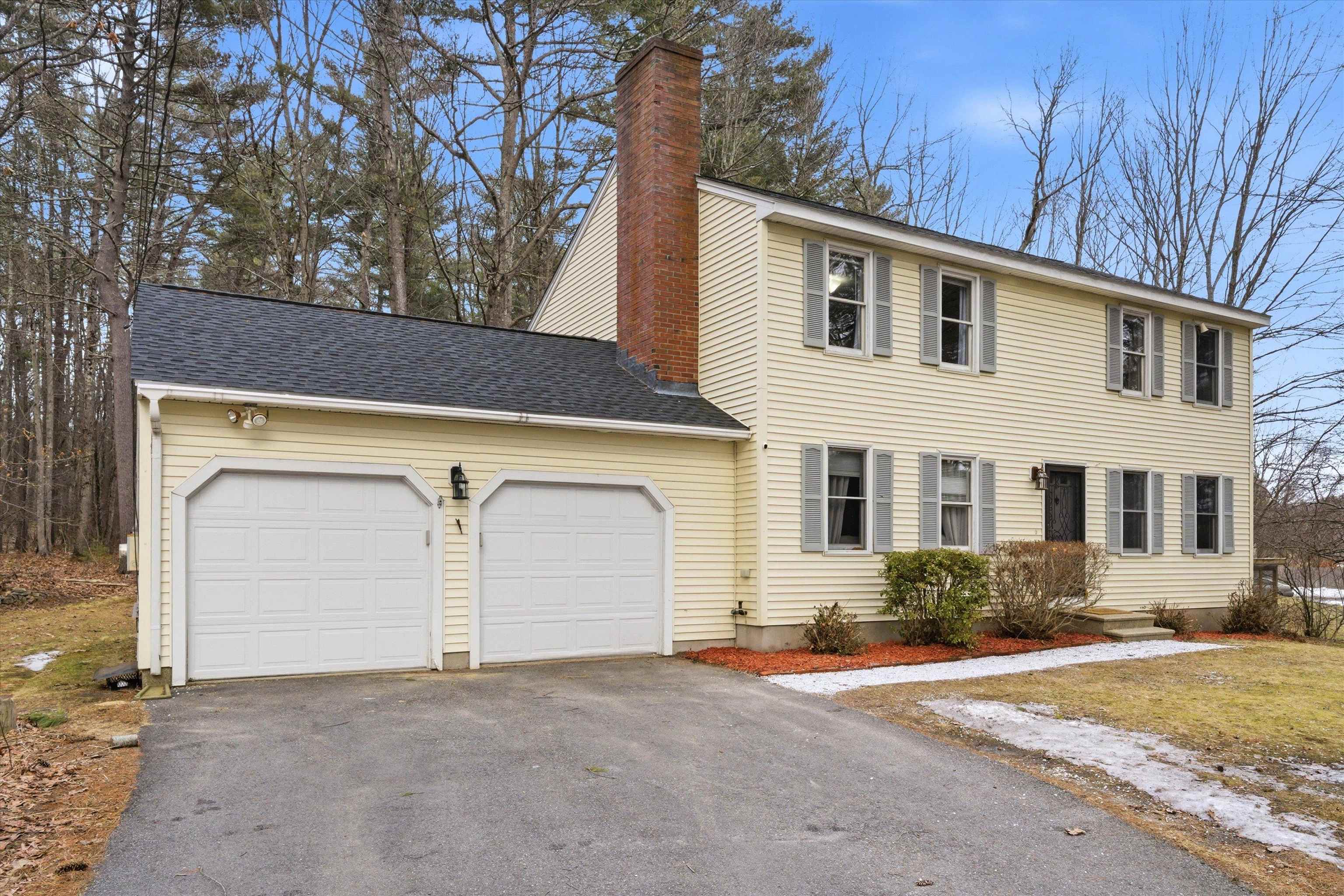 409 Hackett Hill Road Hooksett, NH 03106 - Photo 4 of 52