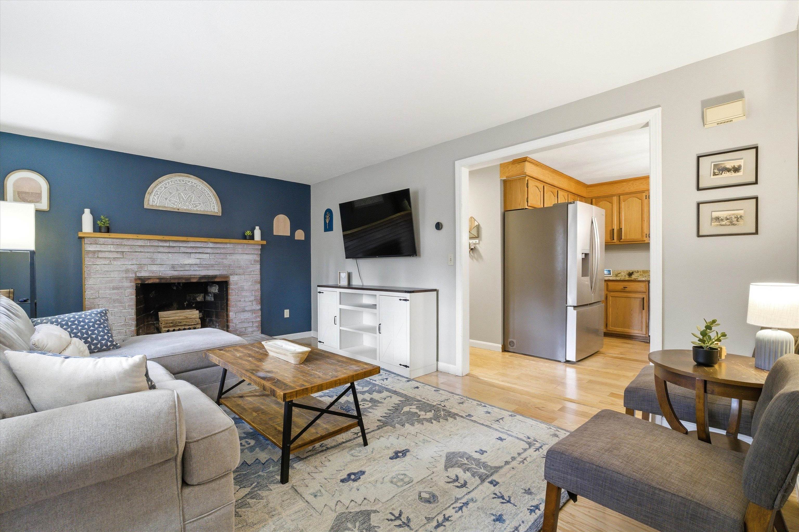 409 Hackett Hill Road Hooksett, NH 03106 - Photo 7 of 52