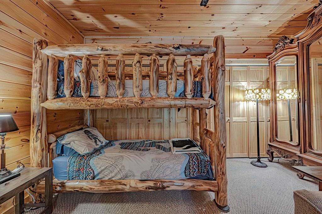 35 Leatherwood Mountain Road Cherry Log, GA 30522 - Photo 28 of 58 a room with gym equipment