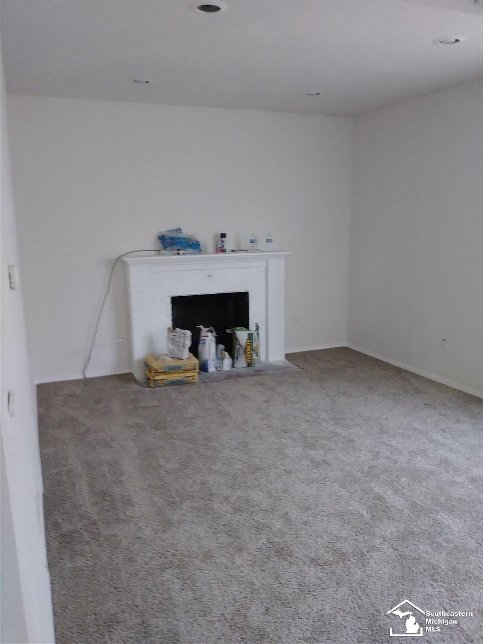 12 Linden Street River Rouge, MI 48218 - Photo 5 of 16 31348848-4.JPG