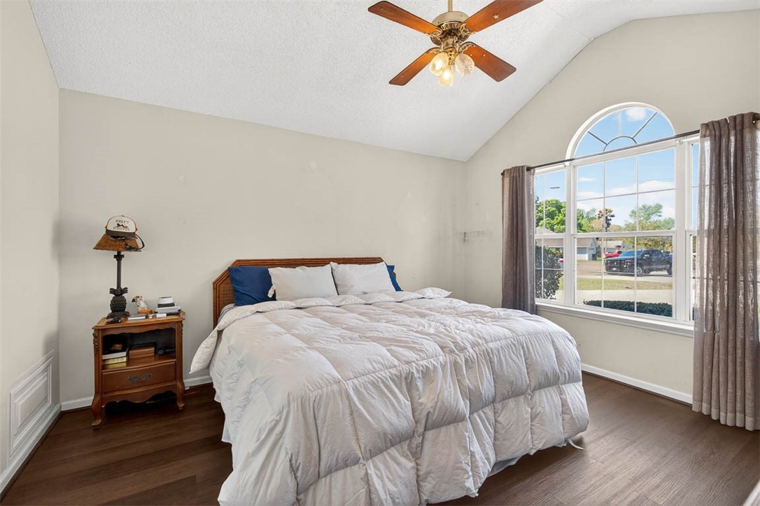 136 Timber Ridge Drive Brunswick, GA 31525 - Photo 3 of 27